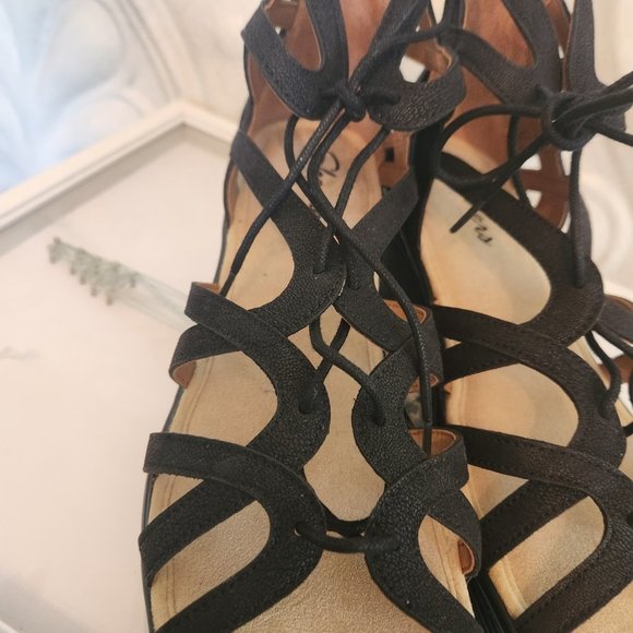 EUC Skechers Black Gladiator Style, Lace Up Wedge Sandals. Size 8.5 - Picture 10 of 15